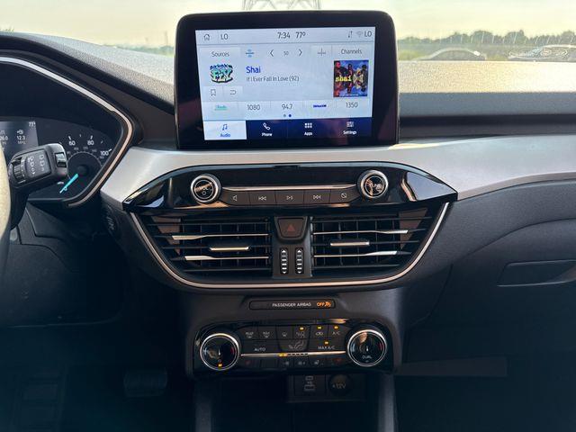 2022 Ford Escape - $23,588