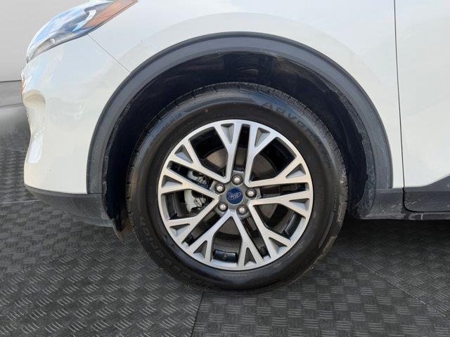 2022 Ford Escape - $19,977