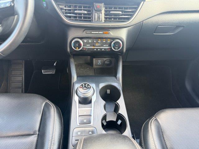 2022 Ford Escape - $19,977