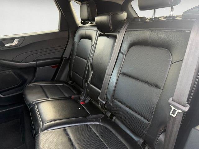 2022 Ford Escape - $19,977
