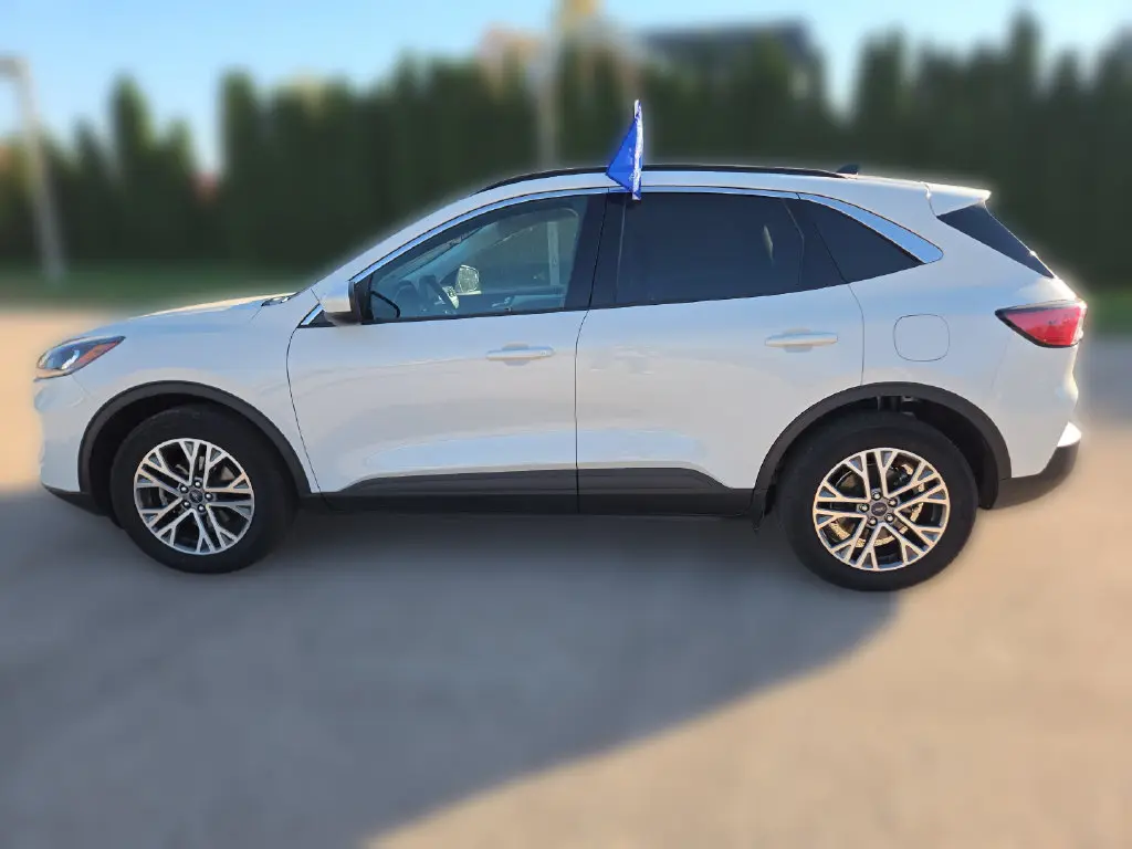 2022 Ford Escape - $21,497