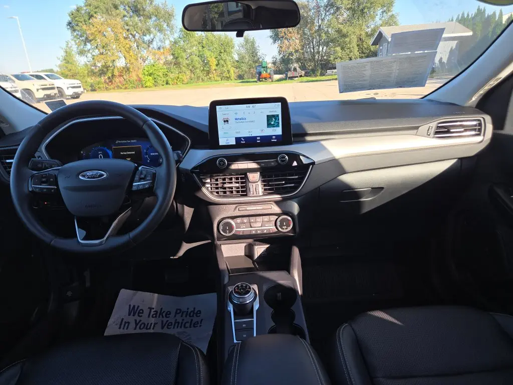 2022 Ford Escape - $21,497