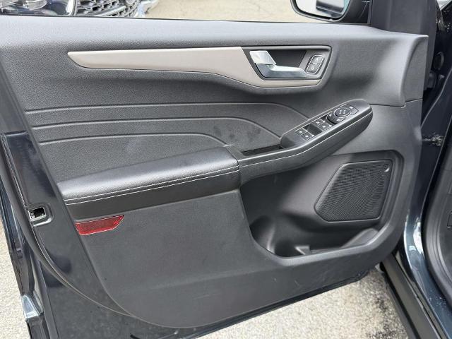 2022 Ford Escape - $22,990