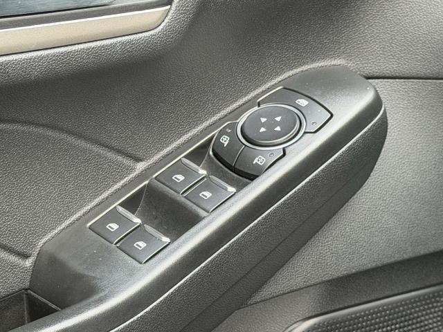 2022 Ford Escape - $22,990