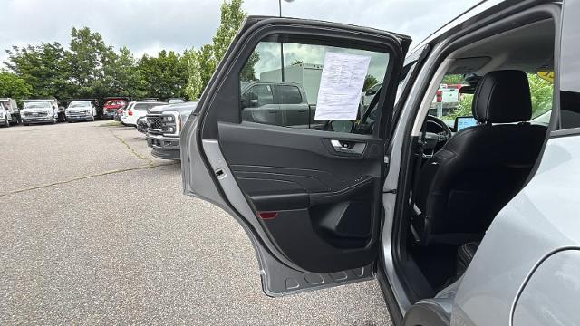 2021 Ford Escape - $22,500