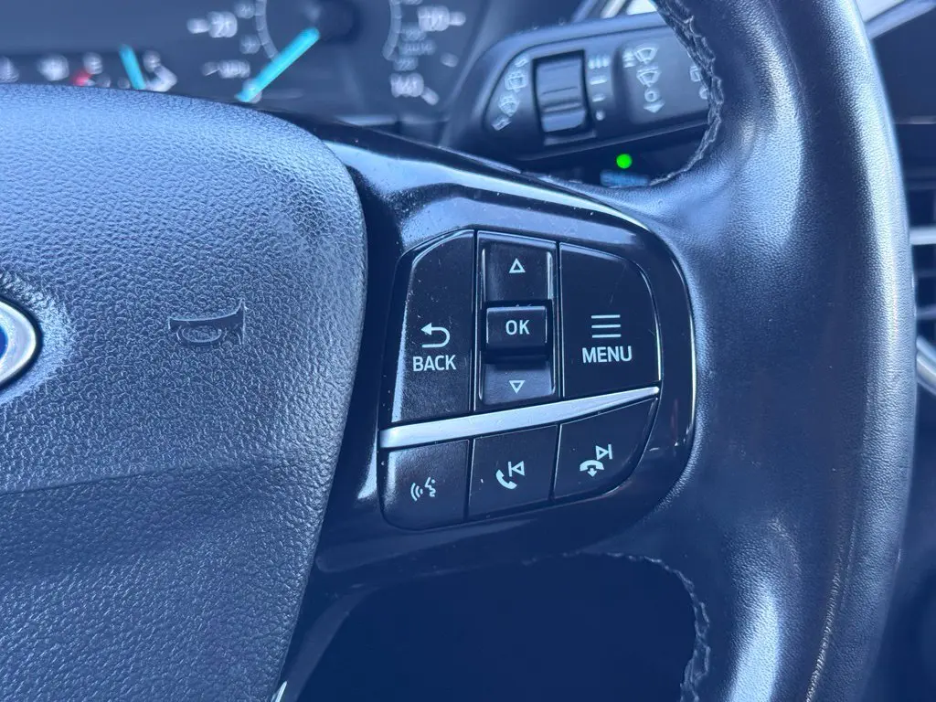 2022 Ford Escape - $17,000