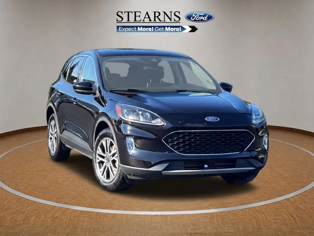 2022 Ford Escape - $17,000