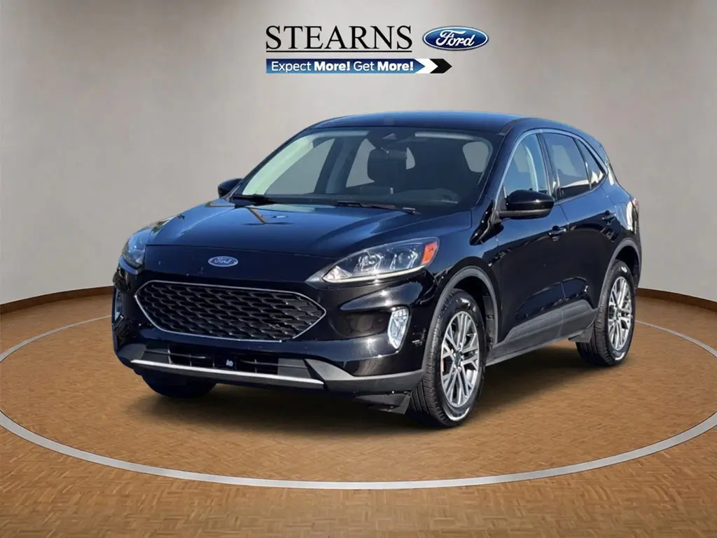 2022 Ford Escape - $17,000