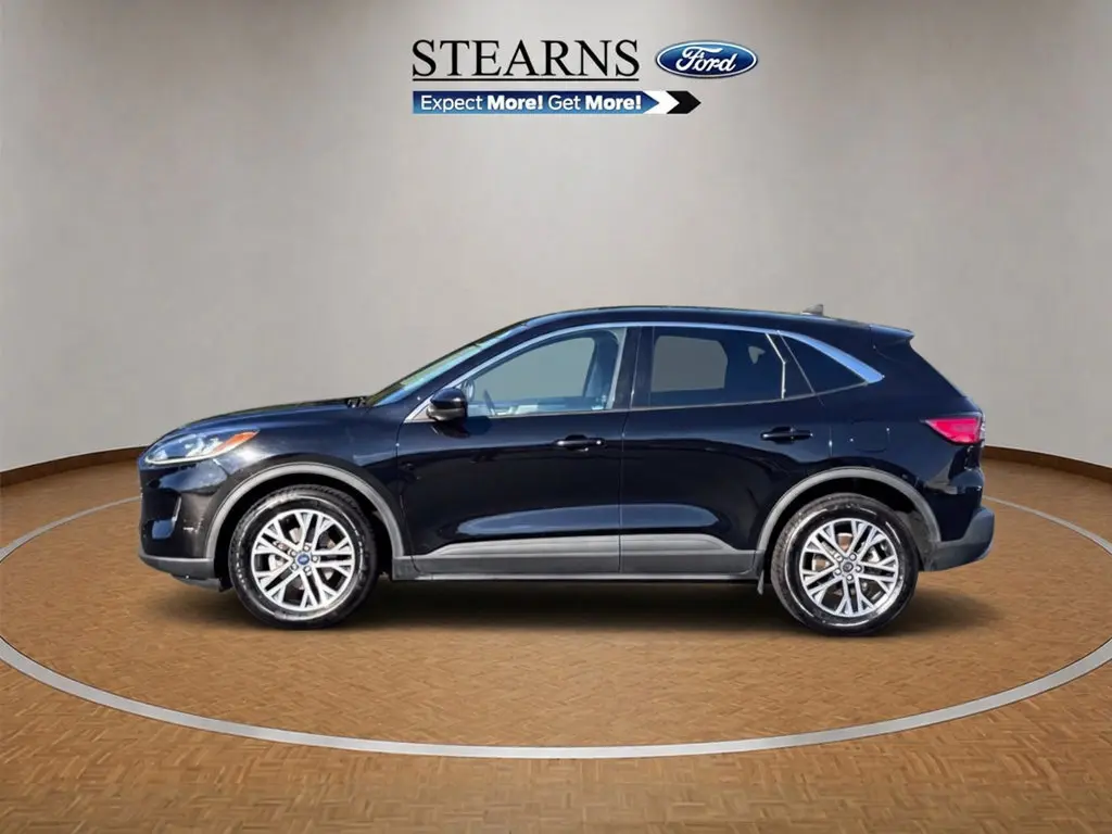 2022 Ford Escape - $17,000