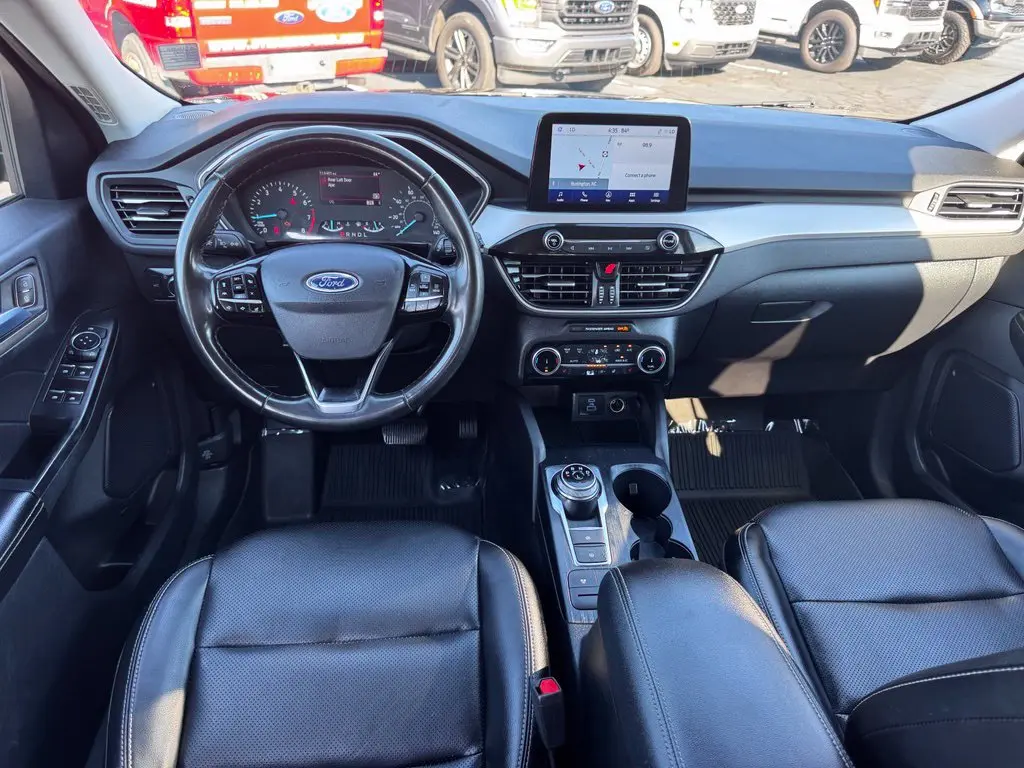 2022 Ford Escape - $17,000