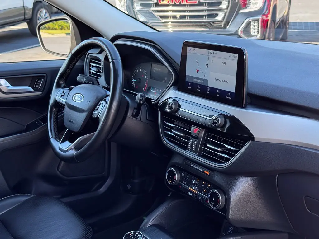 2022 Ford Escape - $17,000