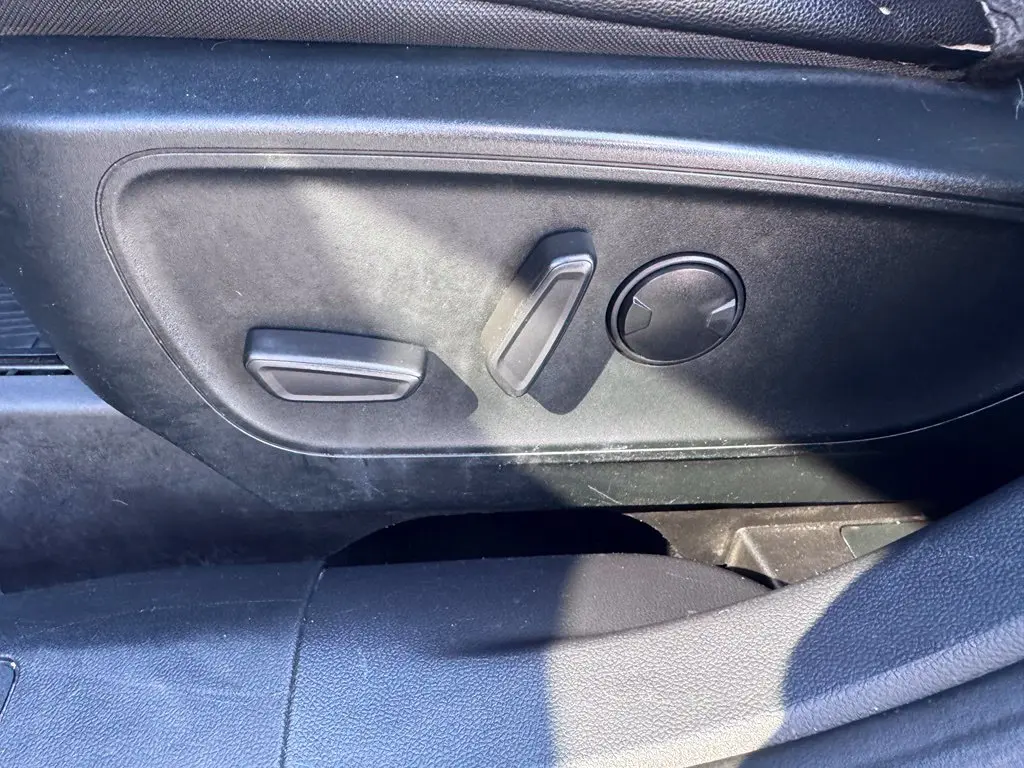 2022 Ford Escape - $17,000