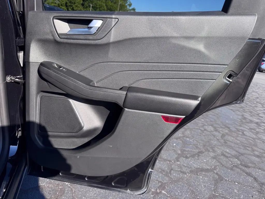 2022 Ford Escape - $17,000