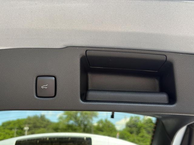 2022 Ford Escape - $23,400