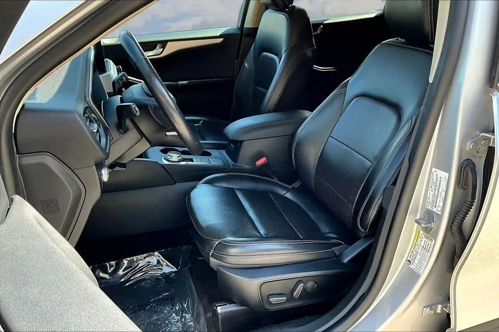 2020 Ford Escape - $17,500