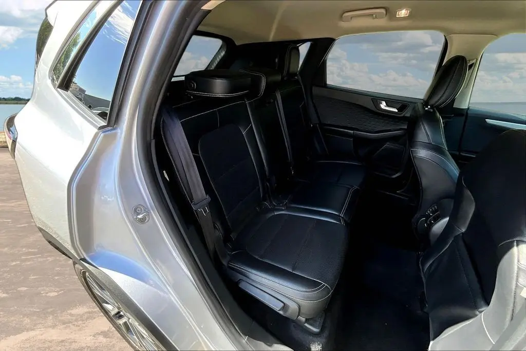 2020 Ford Escape - $17,500