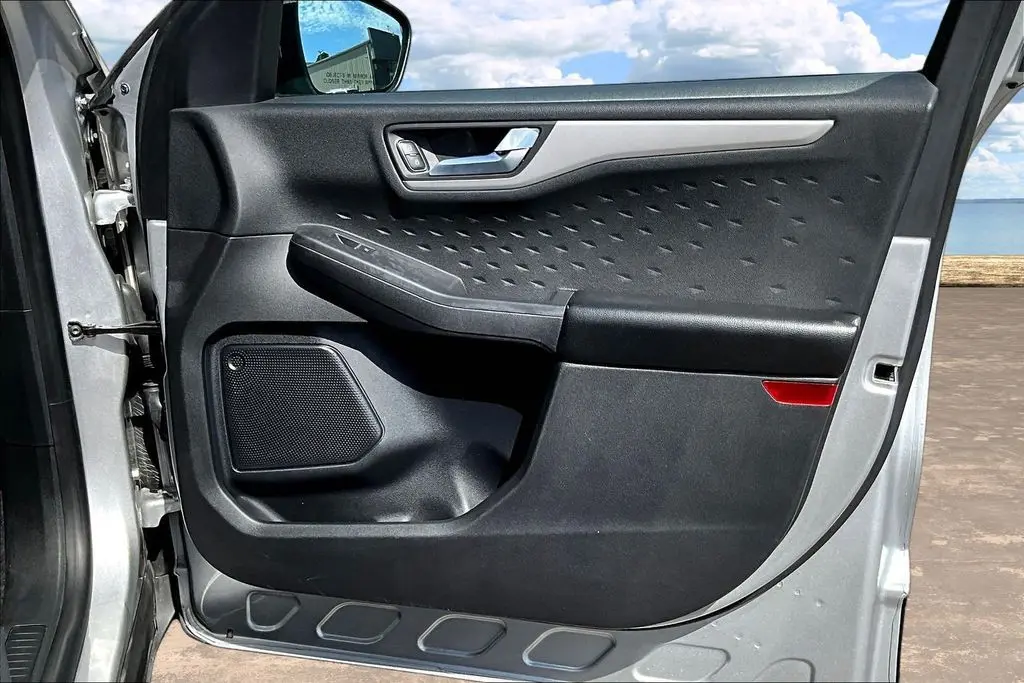 2020 Ford Escape - $17,500