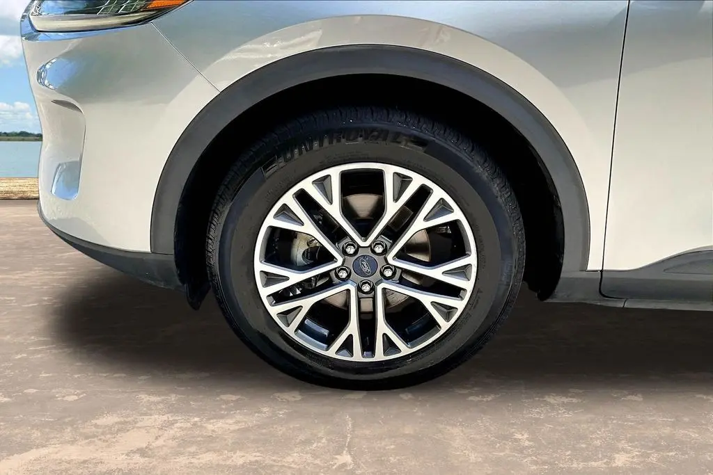 2020 Ford Escape - $17,500