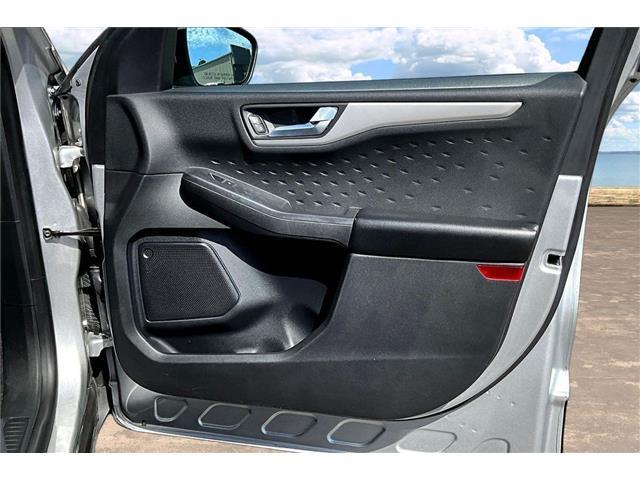 2020 Ford Escape - $16,500
