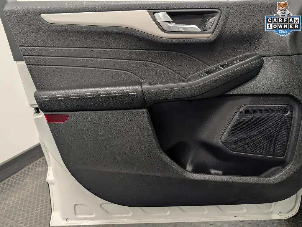 2022 Ford Escape - $23,900