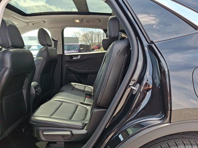2022 Ford Escape - $20,662