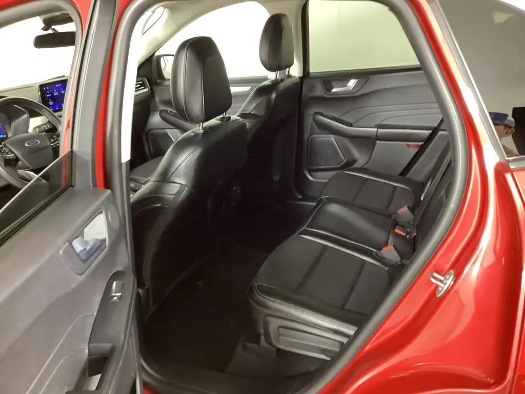 2022 Ford Escape - $20,464