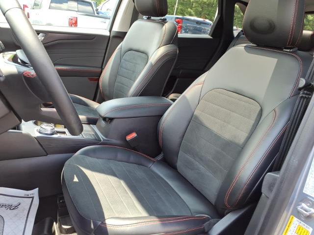 2022 Ford Escape - $28,995