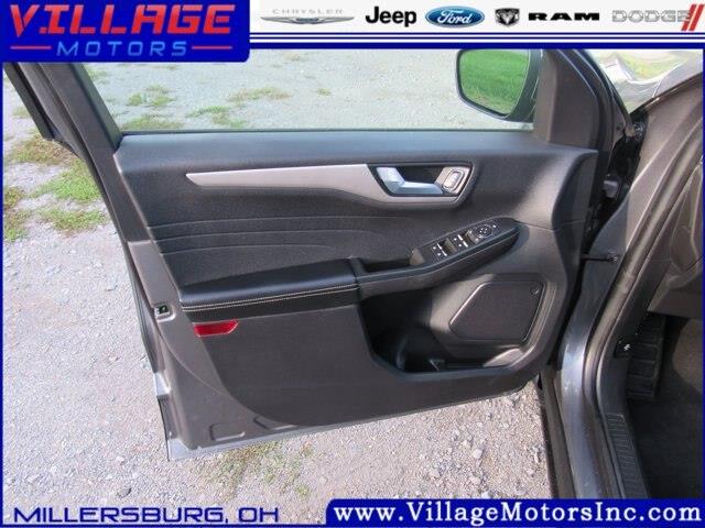 2022 Ford Escape - $21,699