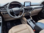 2022 Escape Thumbnail 10