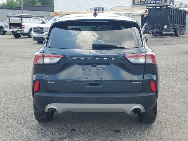 2022 Ford Escape - $23,995