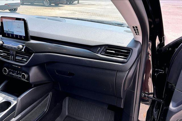 2022 Ford Escape - $20,000