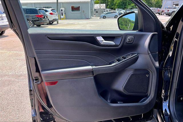 2022 Ford Escape - $20,000