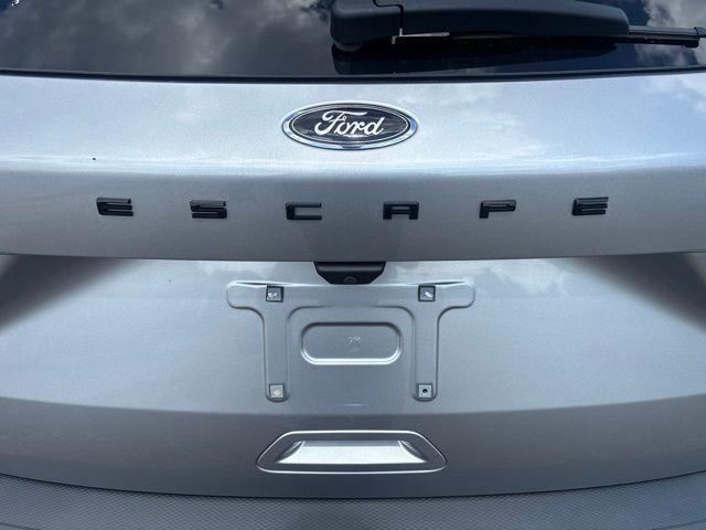 2022 Ford Escape - $23,923