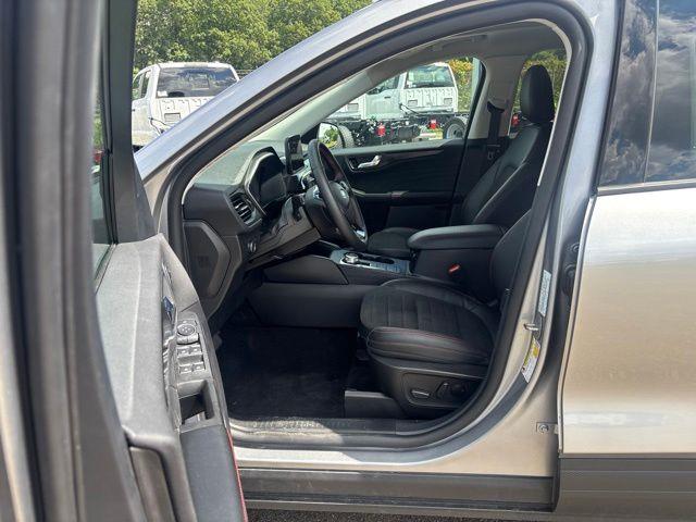 2022 Ford Escape - $23,923