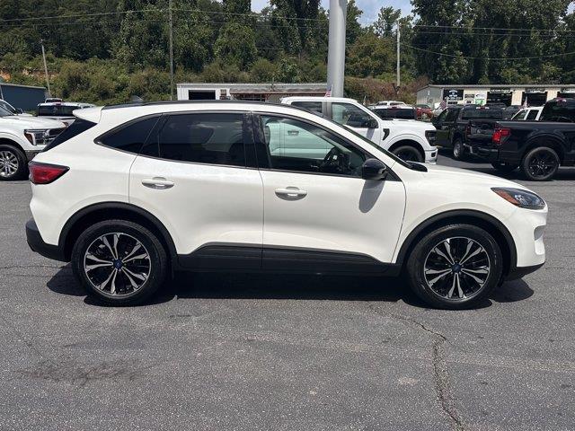 2022 Ford Escape - $28,435
