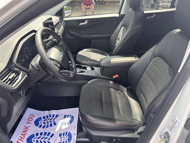 2022 Ford Escape - $28,435