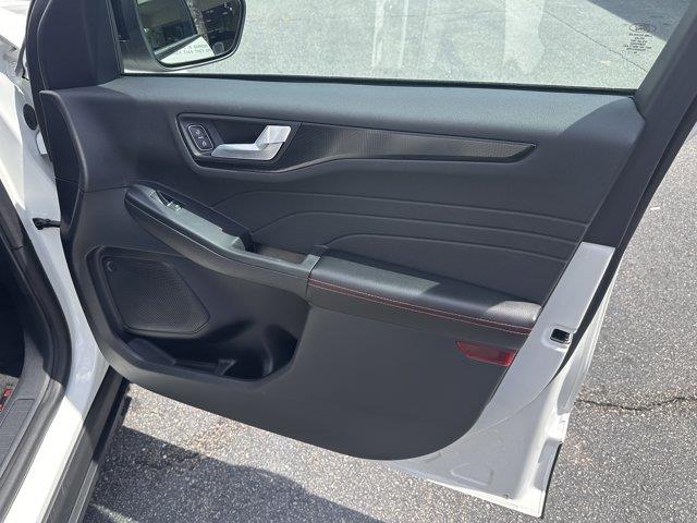2022 Ford Escape - $28,435