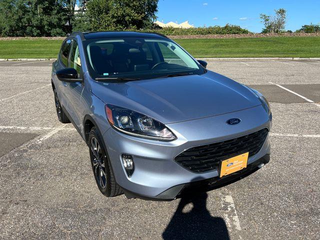 2022 Ford Escape - $21,790