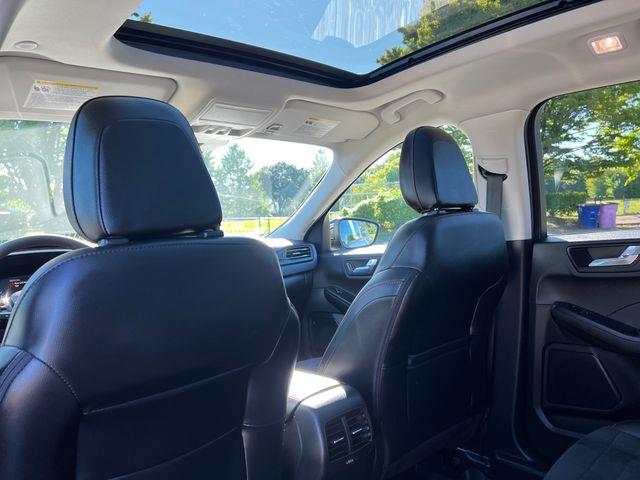 2022 Ford Escape - $21,790