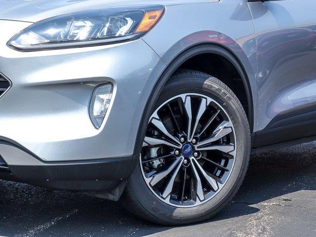 2022 Ford Escape - $23,880