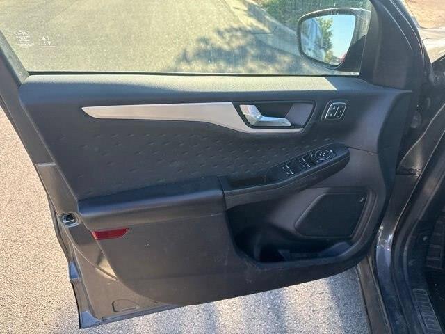 2020 Ford Escape - $18,500
