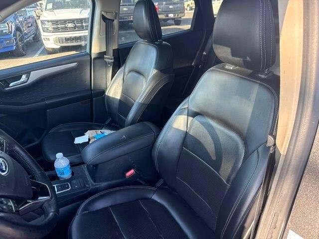 2020 Ford Escape - $18,500
