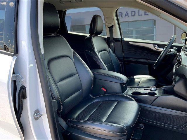 2022 Ford Escape - $24,708