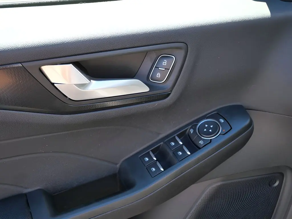 2022 Ford Escape - $24,345