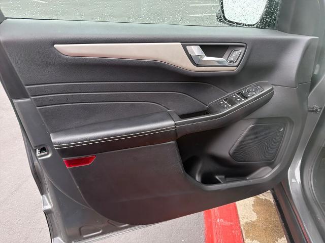 2022 Ford Escape - $24,985