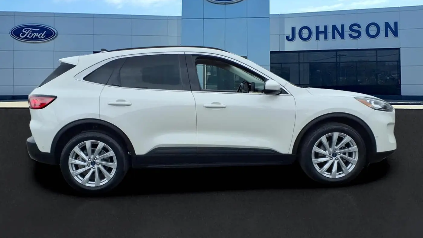 2022 Ford Escape Titanium