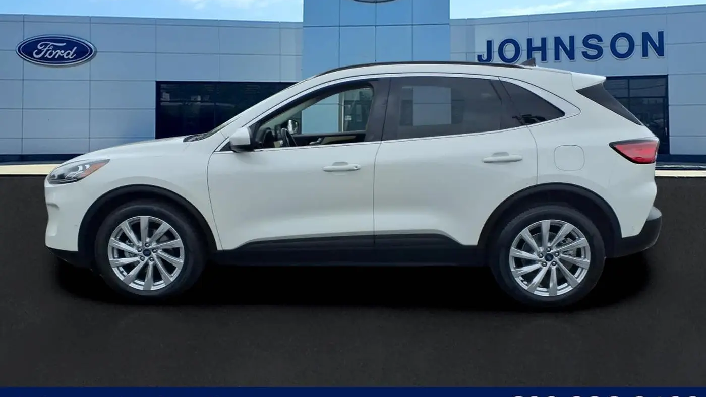 2022 Ford Escape Titanium