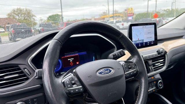 2021 Ford Escape Titanium