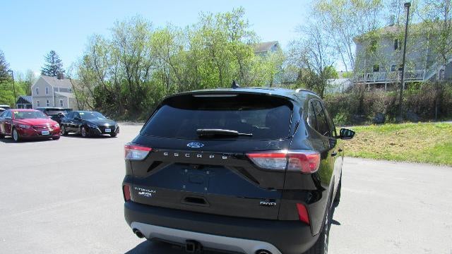 2022 Ford Escape Titanium