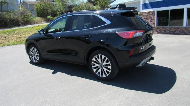 2022 Ford Escape Titanium